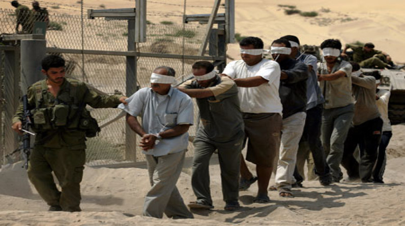 تعذيب الأسرى الفلسطينيين زاد في رمضان.. ومروان البرغوثي ينزف من عينيه